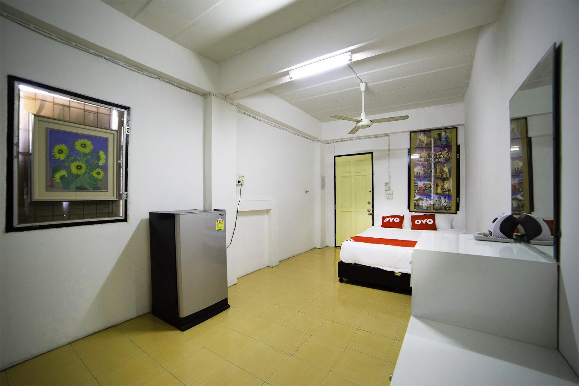 Oyo 560 Chang Hostel Suvarnabhumi Bangkok Extérieur photo