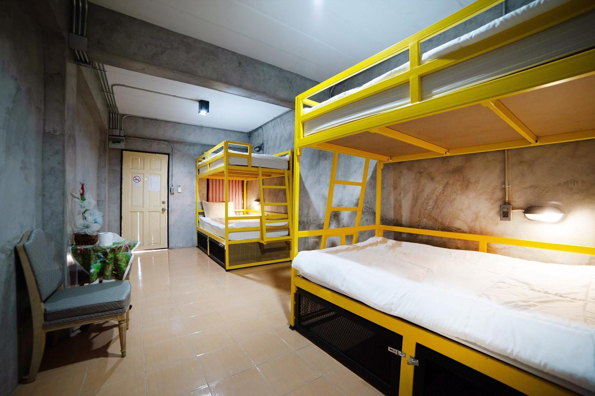 Oyo 560 Chang Hostel Suvarnabhumi Bangkok Extérieur photo