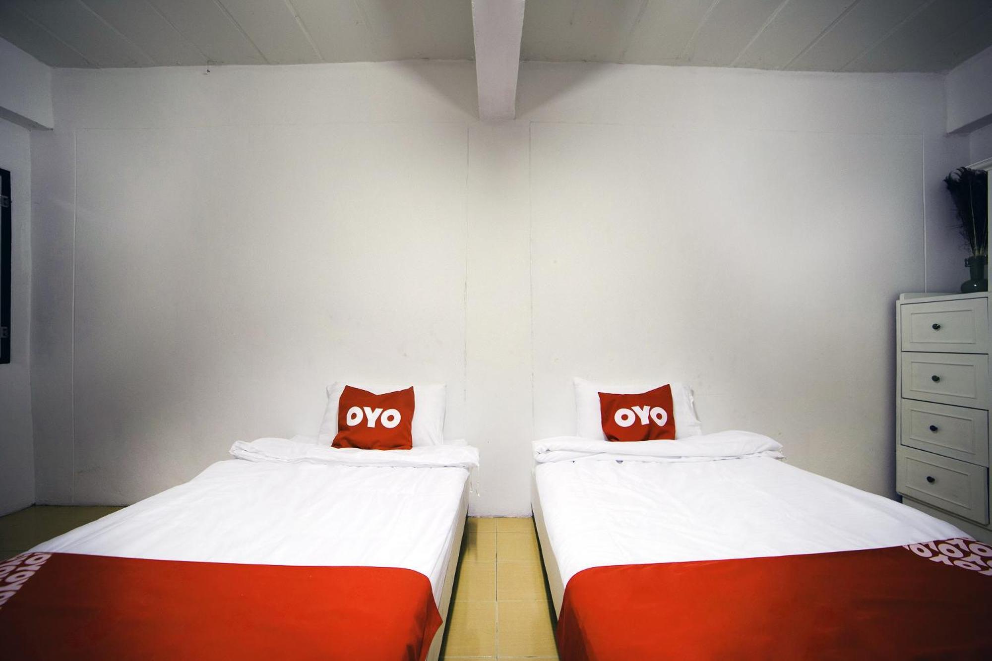 Oyo 560 Chang Hostel Suvarnabhumi Bangkok Extérieur photo