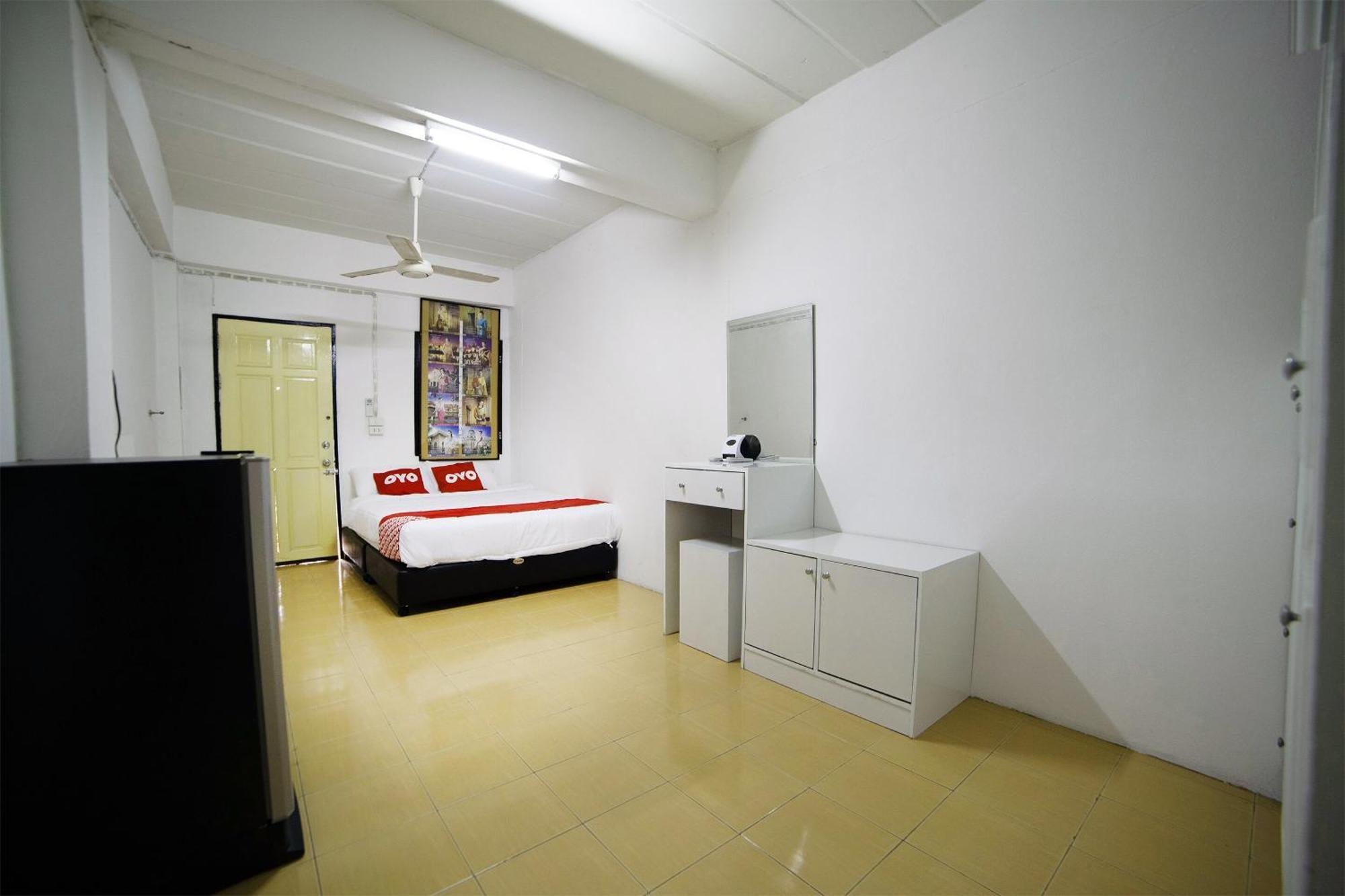 Oyo 560 Chang Hostel Suvarnabhumi Bangkok Extérieur photo